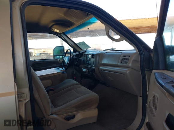 2001 Ford Super Duty F-250 XL with VIN 3FTNW21F41MA12380, listed as a IAAI auction lot 41842253 with 359,161 mi miles. Bid and sale history available at carsss.com. Image 5.