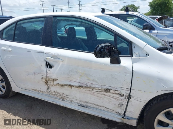 2024 Toyota Corolla LE z VIN 5YFB4MDE1RP166217, wystawiony jako IAAI lot #42537134 z przebiegiem 33 269 mil mil oraz . Historia ofert i sprzedaży dostępna na DreamBid. Obrazek 13.