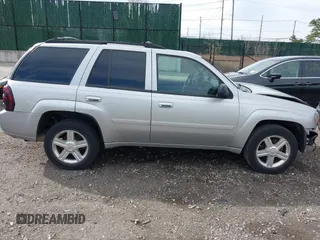 2007 Chevrolet TrailBlazer LS with VIN 1GNDT13S072146593, listed as a IAAI auction lot 42027052 with 163,921 mi miles. Bid and sale history available at carsss.com. Image 13.