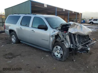 2010 Chevrolet Suburban LT with VIN 1GNUKJE32AR138759, listed as a Copart auction lot 41628475 with 209,813 mi miles and Salvage Title. Bid and sale history available at carsss.com. Image 4.
