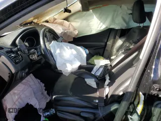 2019 Jeep Compass Latitude with VIN 3C4NJDBB2KT807067, listed as a Copart auction lot 47369375 with 0 mi miles and Salvage Title. Bid and sale history available at carsss.com. Image 7.