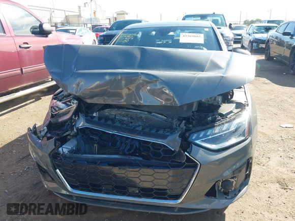 2023 Audi A4 S line Premium Plus z VIN WAUEAAF41PN003020, wystawiony jako IAAI lot #42369885 z przebiegiem 55 960 mil mil oraz . Historia ofert i sprzedaży dostępna na DreamBid. Obrazek 11.
