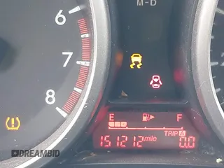 2012 Mazda 5 Grand Touring z VIN JM1CW2DL1C0126545, wystawiony jako IAAI lot #42301130 z przebiegiem 151 212 mil mil oraz . Historia ofert i sprzedaży dostępna na DreamBid. Obrazek 7.