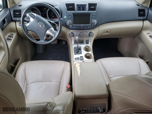 2011 Toyota Highlander with VIN 5TDBK3EH4BS091082, listed as a Copart auction lot 46053535 with 206,201 mi miles and Salvage Title. Bid and sale history available at carsss.com. Image 8.