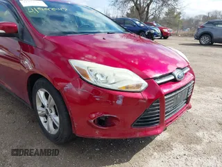 2014 Ford Focus SE with VIN 1FADP3F27EL403007, listed as a IAAI auction lot 41893547 with 95,864 mi miles. Bid and sale history available at carsss.com. Image 6.