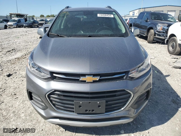 2019 Chevrolet Trax LT with VIN KL7CJLSB2KB938595, listed as a Copart auction lot 74458434 with 39,359 mi miles and Salvage Title. Bid and sale history available at carsss.com. Image 5.