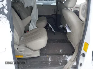 2014 Toyota Sienna XLE with VIN 5TDYK3DC9ES442525, listed as a IAAI auction lot 41502770 with Not provided miles and . Bid and sale history available at DreamBid. Image 8.