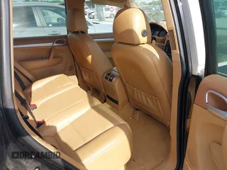 2010 Porsche Cayenne с VIN WP1AA2AP4ALA06259, выставлен на аукционе IAAI как лот 42185601 с пробегом 112 924 миль миль и . История ставок и продаж доступна на DreamBid. Изображение 8.