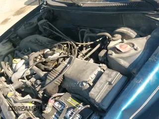 1998 Toyota Corolla VE z VIN 1NXBR18E2WZ016671, wystawiony jako IAAI lot #43005309 z przebiegiem 171 263 mil mil oraz . Historia ofert i sprzedaży dostępna na DreamBid. Obrazek 19.