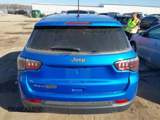 2023 Jeep Compass Sport z VIN 3C4NJDAN6PT548943, wystawiony jako IAAI lot #41631738 z przebiegiem 29 139 mil mil oraz . Historia ofert i sprzedaży dostępna na DreamBid. Obrazek 16.