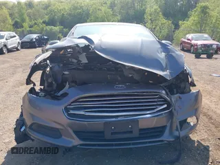2013 Ford Fusion SE with VIN 3FA6P0H70DR190921, listed as a IAAI auction lot 42258039 with Not provided miles and . Bid and sale history available at DreamBid. Image 12.