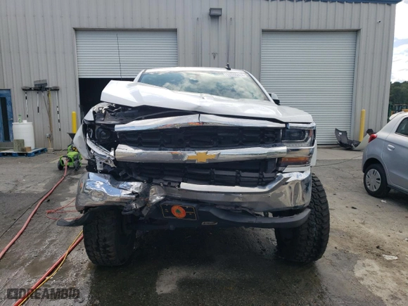 2019 Chevrolet Silverado 1500 LD LT with VIN 2GCVKPEC5K1106169, listed as a Copart auction lot 68060424 with 81,273 mi miles and Salvage Title. Bid and sale history available at carsss.com. Image 5.