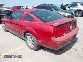 2008 Ford Mustang Deluxe with VIN 1ZVHT80N685119283, listed as a IAAI auction lot 41930262 with 93,445 mi miles and . Bid and sale history available at DreamBid. Image 3.