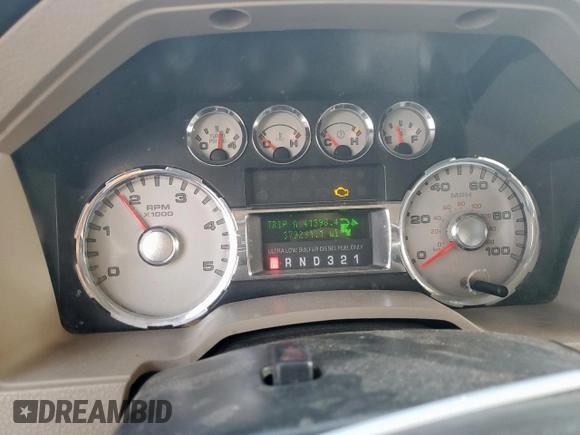 2008 Ford F-250 XL z VIN 1FTNX20508ED32012, wystawiony jako Copart lot #60426005 z przebiegiem 379 231 mil mil oraz Szkoda całkowita • Salvage title. Historia ofert i sprzedaży dostępna na DreamBid. Obrazek 9.