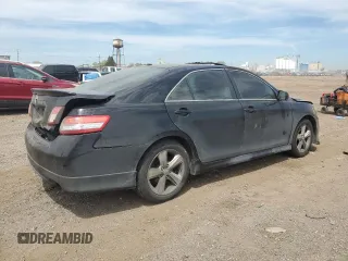 2011 Toyota Camry LE z VIN 4T1BF3EK4BU143155, wystawiony jako Copart lot #56717145 z przebiegiem Nie podano mil oraz Szkoda całkowita • Salvage title. Historia ofert i sprzedaży dostępna na DreamBid. Obrazek 3.