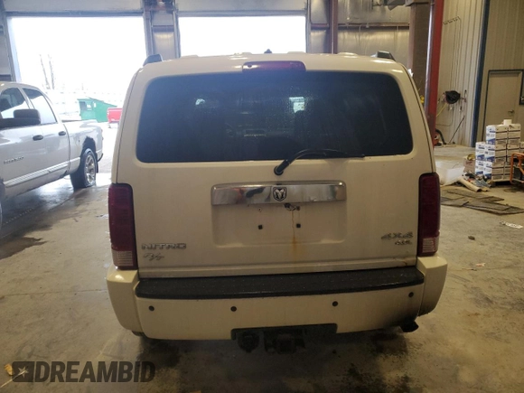 2008 Dodge Nitro R/T with VIN 1D8GU58658W208118, listed as a Copart auction lot 81581934 with 151,001 mi miles and Clean Title. Bid and sale history available at DreamBid. Image 6.
