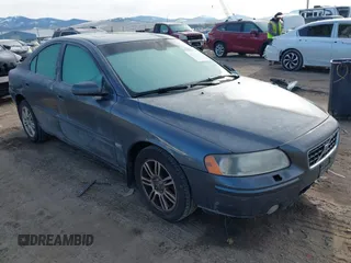 2006 Volvo S60 2.5L Turbo с VIN YV1RH592562532398, выставлен на аукционе IAAI как лот 41591843 с пробегом 175 030 миль миль и . История ставок и продаж доступна на DreamBid. Изображение 1.