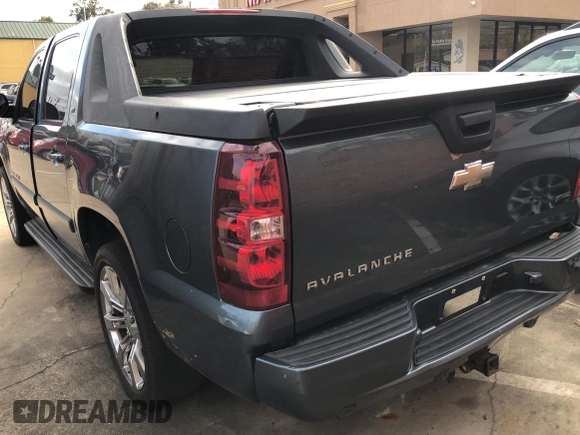 2008 Chevrolet Avalanche LTZ with VIN 3GNFK12368G179855, listed as a Copart auction lot 80298144 with 236,884 mi miles and Clean Title. Bid and sale history available at carsss.com. Image 3.