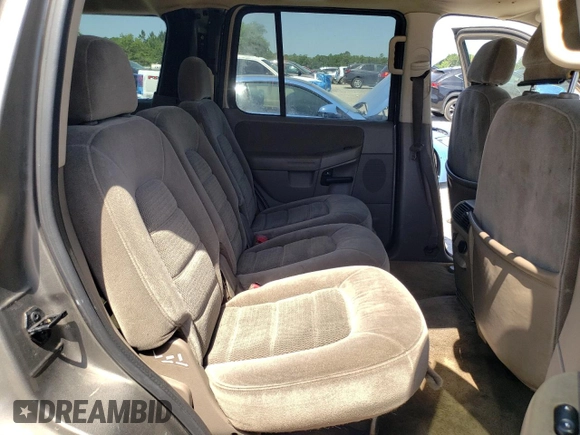 2002 Ford Explorer XLT с VIN 1FMZU63K02UD60484, выставлен на аукционе Copart как лот 57125655 с пробегом 288 869 миль миль и Списание • Salvage title. История ставок и продаж доступна на DreamBid. Изображение 11.