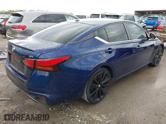 2019 Nissan Altima 2.5 SR with VIN 1N4BL4CV0KC179789, listed as a IAAI auction lot 41989401 with 82,028 mi miles. Bid and sale history available at carsss.com. Image 4.