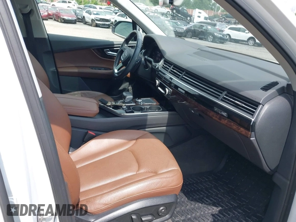 2017 Audi Q7 Prestige with VIN WA1VAAF71HD010516, listed as a IAAI auction lot 42689590 with 68,849 mi miles and . Bid and sale history available at DreamBid. Image 5.