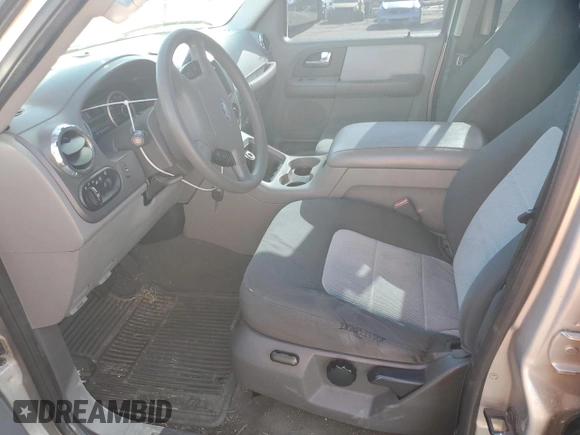 2005 Ford Expedition Special Service with VIN 1FMFU16525LA64646, listed as a Copart auction lot 42621235 with 0 mi miles and Salvage Title. Bid and sale history available at carsss.com. Image 7.