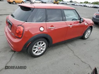 2015 MINI Hardtop 4 Door S z VIN WMWXU3C51F2B56847, wystawiony jako Copart lot #59396195 z przebiegiem 70 821 mil mil oraz Szkoda całkowita • Salvage title. Historia ofert i sprzedaży dostępna na DreamBid. Obrazek 3.