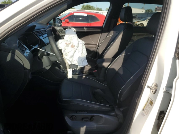 2024 Volkswagen Tiguan SEL R-Line с VIN 3VV4B7AX3RM141897, выставлен на аукционе Copart как лот 52227155 с пробегом 12 988 миль миль и Списание • Salvage title. История ставок и продаж доступна на DreamBid. Изображение 7.