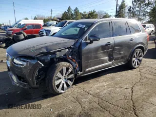 2024 Volvo XC90 Ultimate с VIN YV4H60LF3R1208282, выставлен на аукционе Copart как лот 86057354 с пробегом 3 332 миль миль и Списание • Salvage title. История ставок и продаж доступна на DreamBid. Изображение 1.