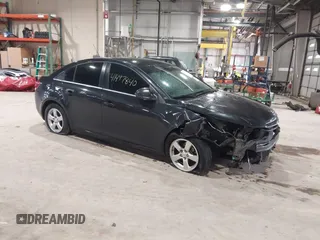 2014 Chevrolet Cruze 1LT z VIN 1G1PC5SB7E7414840, wystawiony jako IAAI lot #41497840 z przebiegiem 119 468 mil mil oraz . Historia ofert i sprzedaży dostępna na DreamBid. Obrazek 1.