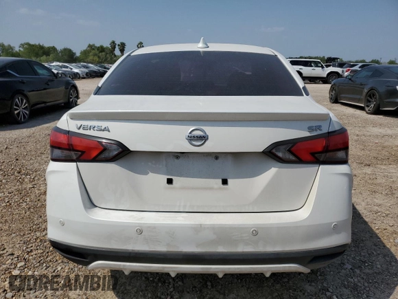 2021 Nissan Versa SR z VIN 3N1CN8FV8ML923466, wystawiony jako Copart lot #51650045 z przebiegiem 56 615 mil mil oraz Szkoda całkowita • Salvage title. Historia ofert i sprzedaży dostępna na DreamBid. Obrazek 6.