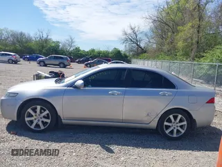2005 Acura TSX with VIN JH4CL96825C035200, listed as a IAAI auction lot 42137324 with 227,057 mi miles and . Bid and sale history available at carsss.com. Image 14.