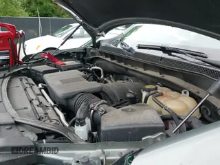 2023 Chevrolet Suburban Premier z VIN 1GNSKFKD4PR362478, wystawiony jako IAAI lot #42824056 z przebiegiem Nie podano mil oraz . Historia ofert i sprzedaży dostępna na DreamBid. Obrazek 20.