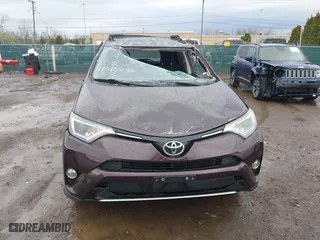 2016 Toyota RAV4 XLE with VIN 2T3RFREV1GW472485, listed as a IAAI auction lot 41917836 with 90,405 mi miles. Bid and sale history available at carsss.com. Image 6.
