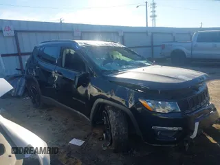 2021 Jeep Compass Altitude with VIN 3C4NJCBB0MT592592, listed as a IAAI auction lot 40864251 with 72,034 mi miles. Bid and sale history available at carsss.com. Image 1.