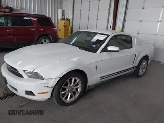 2011 Ford Mustang V6 with VIN 1ZVBP8AM1B5147273, listed as a IAAI auction lot 40283515 with 267,423 mi miles and . Bid and sale history available at DreamBid. Image 2.