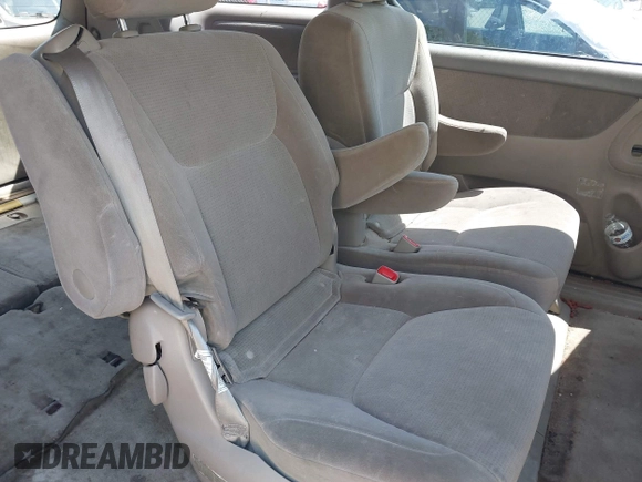 2005 Toyota Sienna LE with VIN 5TDBA23C75S029569, listed as a IAAI auction lot 42254021 with 195,137 mi miles and . Bid and sale history available at DreamBid. Image 8.