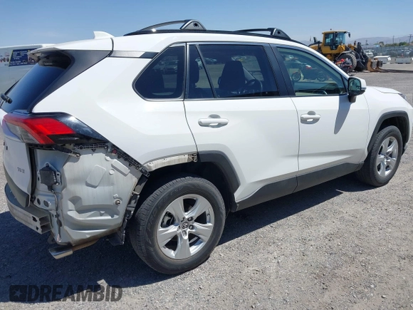 2019 Toyota RAV4 XLE with VIN JTMW1RFV9KD003246, listed as a IAAI auction lot 42115291 with 81,910 mi miles. Bid and sale history available at carsss.com. Image 4.