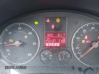 2006 Volkswagen Jetta 1.9L TDI с VIN 3VWST71K86M753562, выставлен на аукционе IAAI как лот 42206104 с пробегом 259 137 миль миль и . История ставок и продаж доступна на DreamBid. Изображение 7.