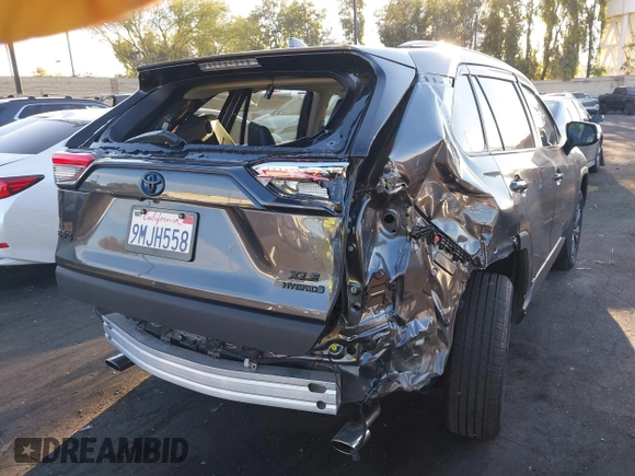 2024 Toyota RAV4 Hybrid XLE Premium with VIN 4T3B6RFV4RU159918, listed as a IAAI auction lot 42662990 with 16,010 mi miles and . Bid and sale history available at DreamBid. Image 4.