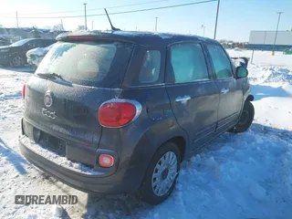 2015 FIAT 500L Pop with VIN ZFBCFAAH5FZ035811, listed as a IAAI auction lot 41396187 with 42,386 mi miles. Bid and sale history available at carsss.com. Image 4.
