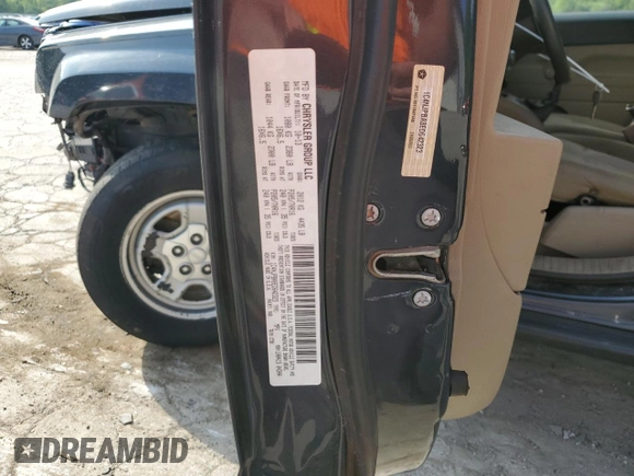 2014 Jeep Patriot Sport with VIN 1C4NJPBA8ED642323, listed as a Copart auction lot 60230985 with 167,240 mi miles and Salvage title. Bid and sale history available at DreamBid. Image 13.
