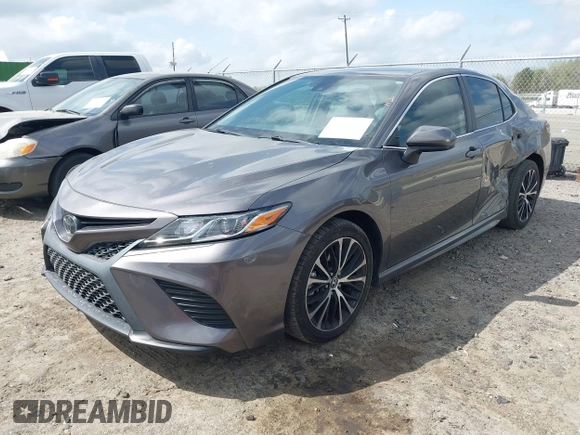 2020 Toyota Camry SE z VIN 4T1G11AK8LU335338, wystawiony jako IAAI lot #41908752 z przebiegiem 75 825 mil mil oraz . Historia ofert i sprzedaży dostępna na DreamBid. Obrazek 18.