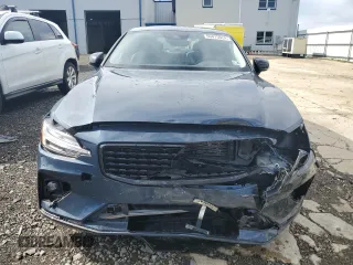 2022 Volvo S60 Momentum with VIN 7JRL12FZXNG161676, listed as a Copart auction lot 60475624 with 12,741 mi miles and Salvage Title. Bid and sale history available at carsss.com. Image 5.
