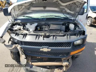2011 Chevrolet Express Passenger LS z VIN 1GNSGBF4XB1169764, wystawiony jako Copart lot #64512794 z przebiegiem 75 532 mil mil oraz Szkoda całkowita • Salvage title. Historia ofert i sprzedaży dostępna na DreamBid. Obrazek 12.