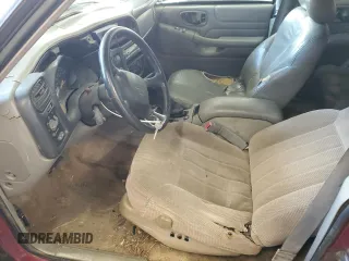 1999 GMC Jimmy SLE with VIN 1GKDT13W3X2535602, listed as a Copart auction lot 83250924 with 203,134 mi miles and Salvage Title. Bid and sale history available at carsss.com. Image 7.