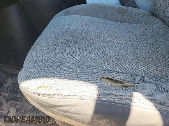 2010 Chevrolet Express Cargo with VIN 1GCZGFBA0A1162895, listed as a IAAI auction lot 42849189 with 175,151 mi miles and . Bid and sale history available at DreamBid. Image 4.