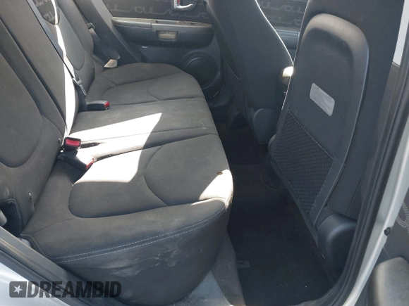 2013 Kia Soul + z VIN KNDJT2A65D7560605, wystawiony jako IAAI lot #41908807 z przebiegiem 186 810 mil mil oraz . Historia ofert i sprzedaży dostępna na DreamBid. Obrazek 8.