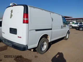 2008 GMC Savana Cargo with VIN 1GTGG25C681111778, listed as a IAAI auction lot 41700294 with 414,744 mi miles. Bid and sale history available at carsss.com. Image 4.