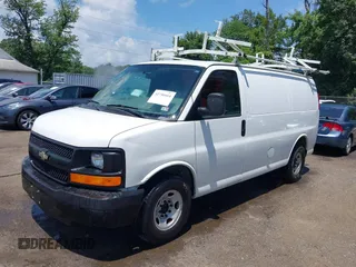 2013 Chevrolet Express Cargo z VIN 1GCWGFBA5D1125154, wystawiony jako IAAI lot #42746664 z przebiegiem 173 998 mil mil oraz . Historia ofert i sprzedaży dostępna na DreamBid. Obrazek 18.